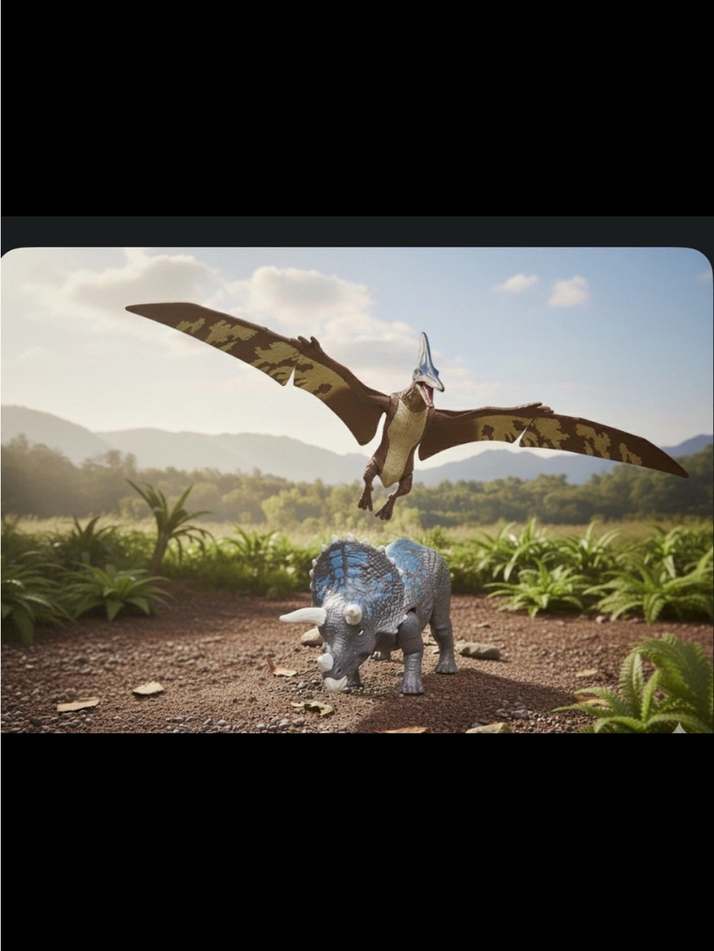 Jurassic World Dominion Roar Strikers Action Figure Triceratops and Pteranodon